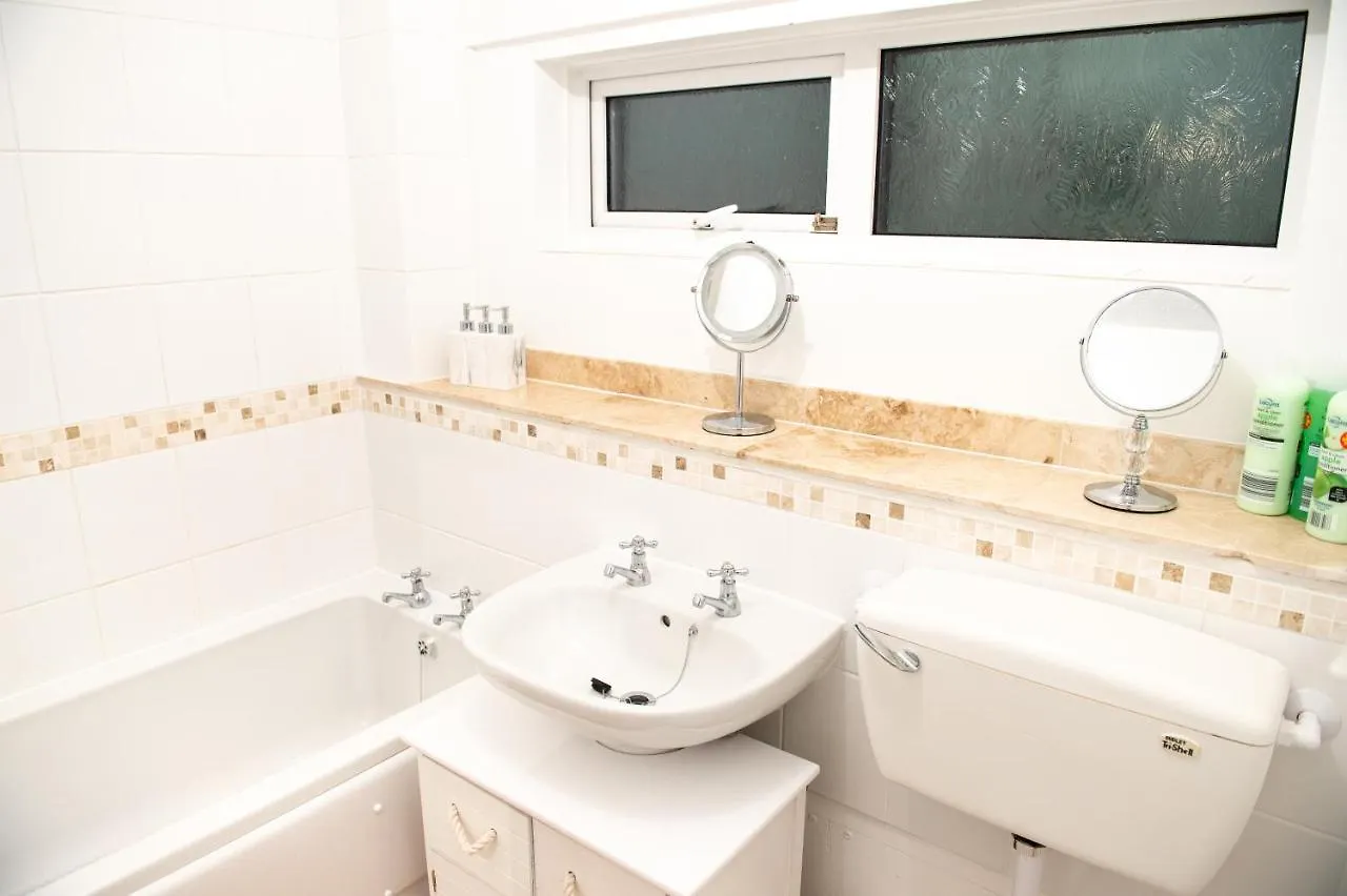 Bakerville Stays - Home In Osier - 3 Bed Νότιγχαμ 0*,